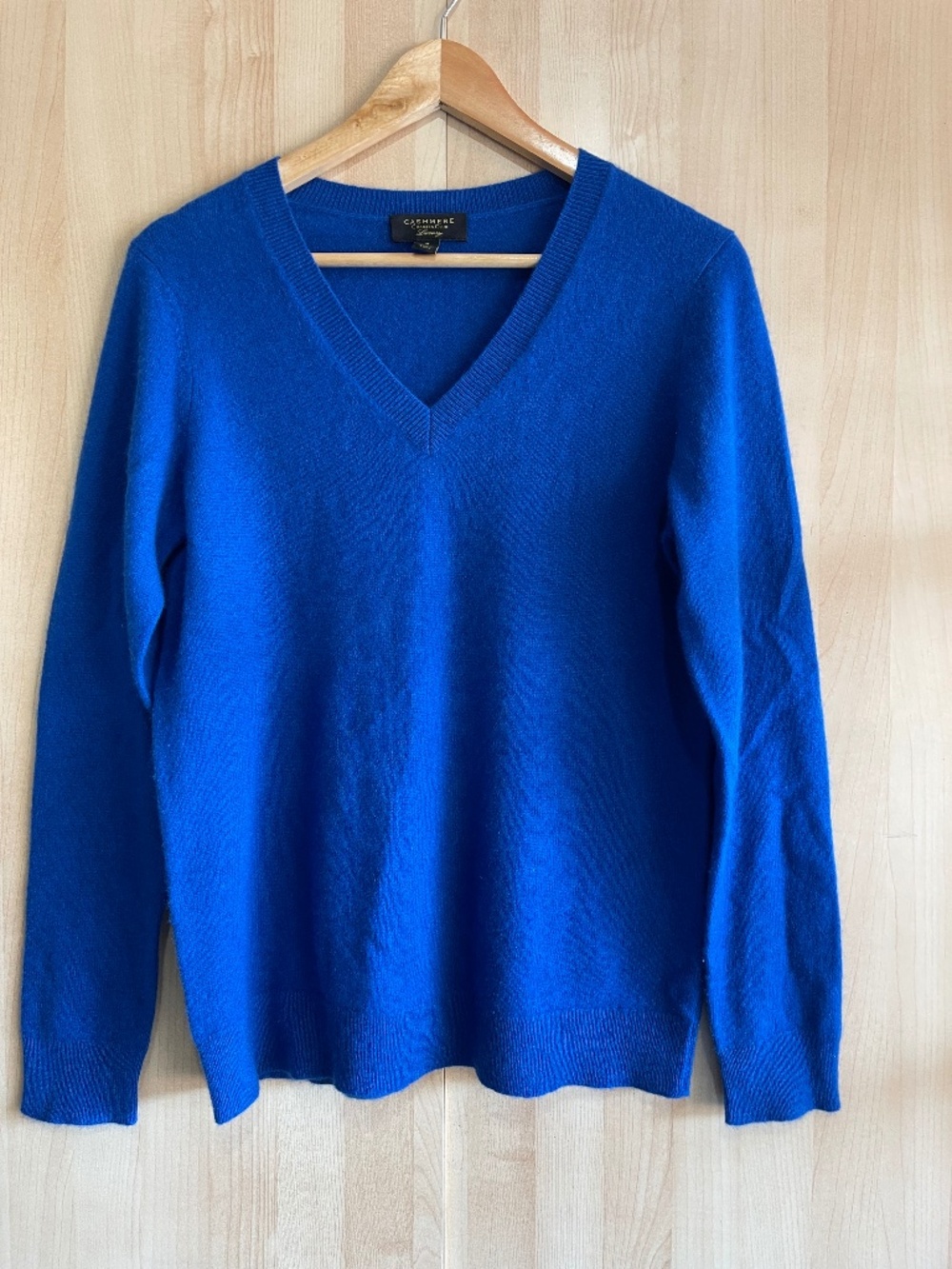 Cashmere Women's Blue V-Neck Sweater